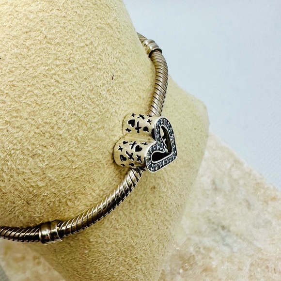 EUC Pandora 798692C01 Sterling Silver Sparkling Freehand Heart Charm w/ Clear CZ - Picture 6 of 16